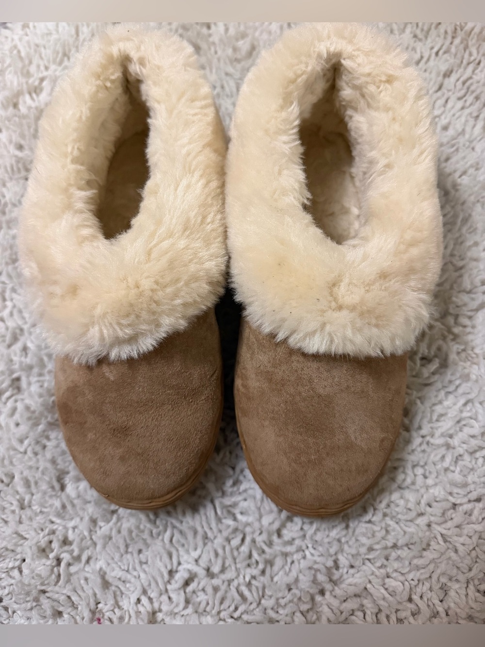 Lamo Women's Tan Suede Slipper Boot with Cream Shearling Collar size 5